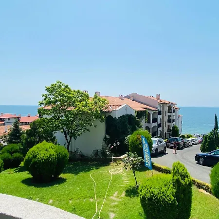 Apartment Ps / Suncoast Sveti Vlas