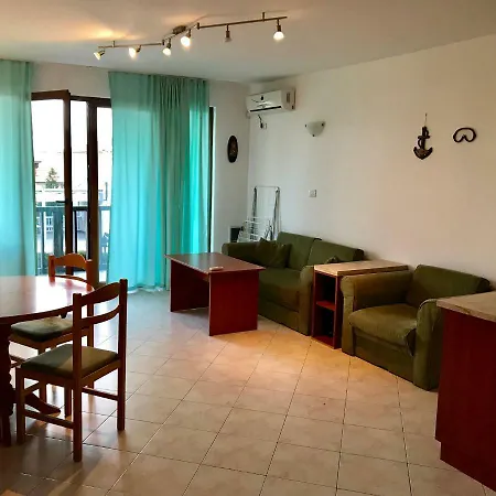 Ps / Suncoast アパート