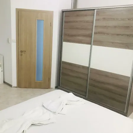 アパート Ps / Suncoast スヴェティ・ヴラス