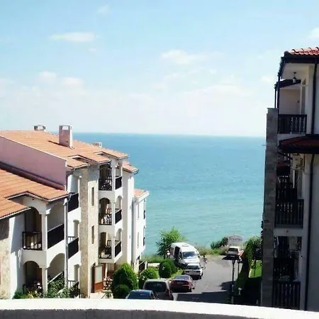 Ps / Suncoast アパート