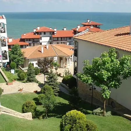 アパート Ps / Suncoast *